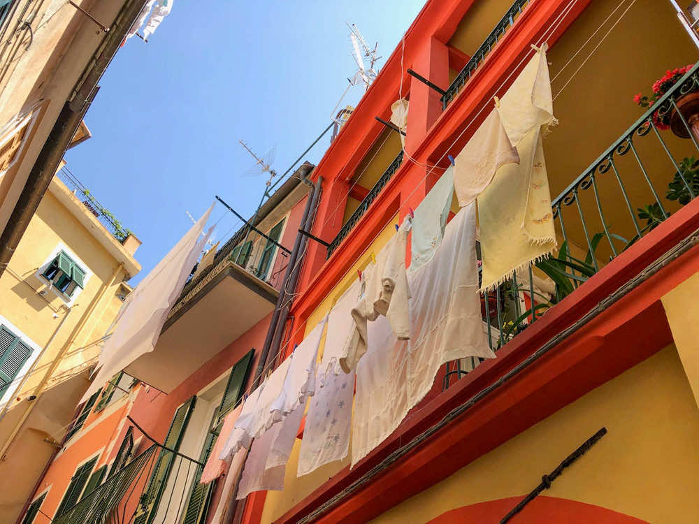 Ellen Loeffler-Kalinoski, Hanging Out in Cinque Terra, photography